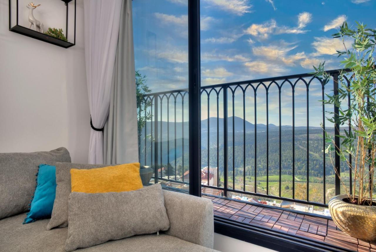 Open Skys Villa Safed Bagian luar foto