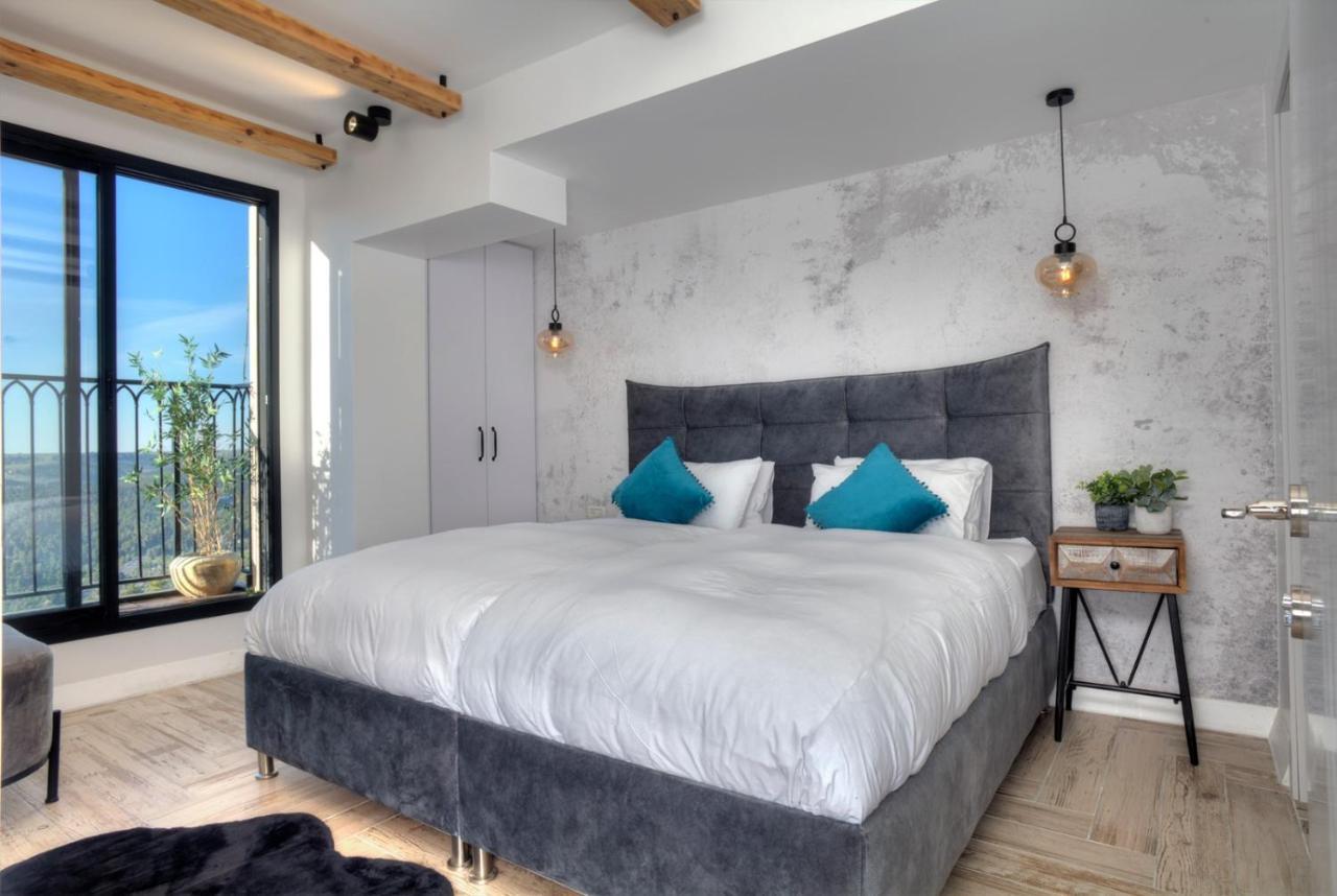 Open Skys Villa Safed Bagian luar foto