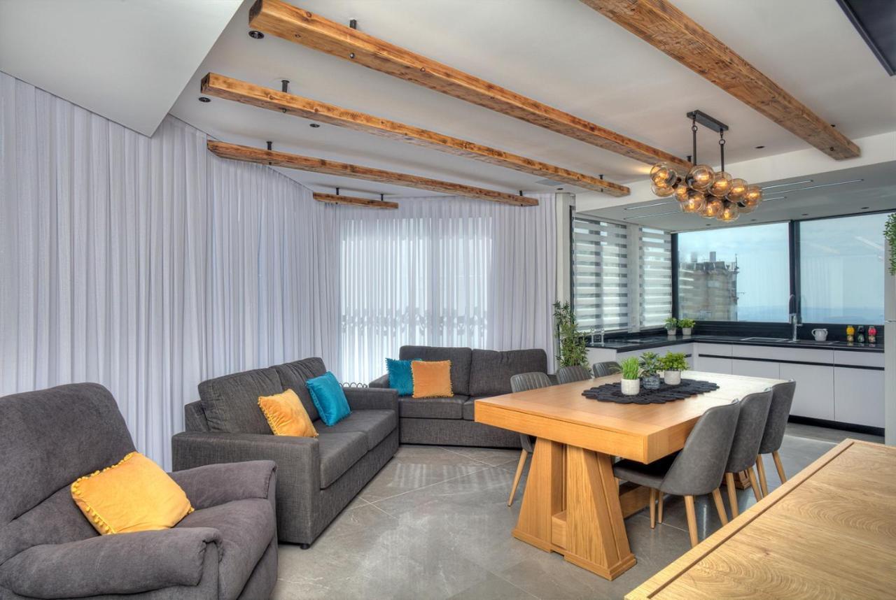 Open Skys Villa Safed Bagian luar foto