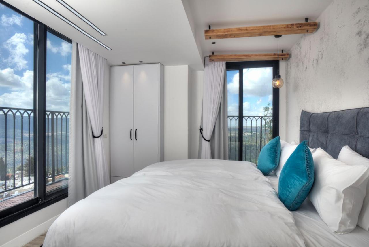 Open Skys Villa Safed Bagian luar foto